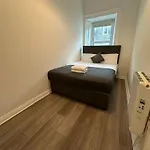 Apartament Latin Quarter Townhouse *